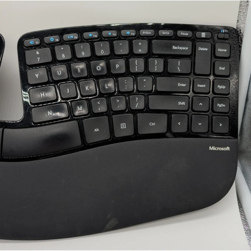 Microsoft Sculpt Ergonomic Wireless Desktop Keyboard Model 1599 - NO Dongle GUC